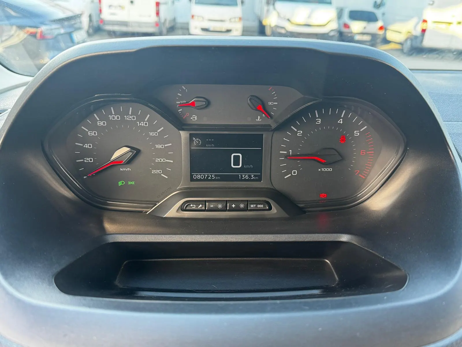 Peugeot Partner 1.6 BlueHDi Confort 29