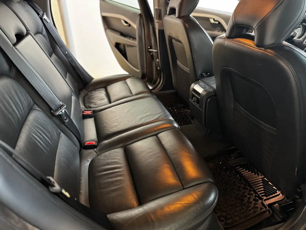 Volvo XC 70 2.0 D4 Momentum Geartronic 35