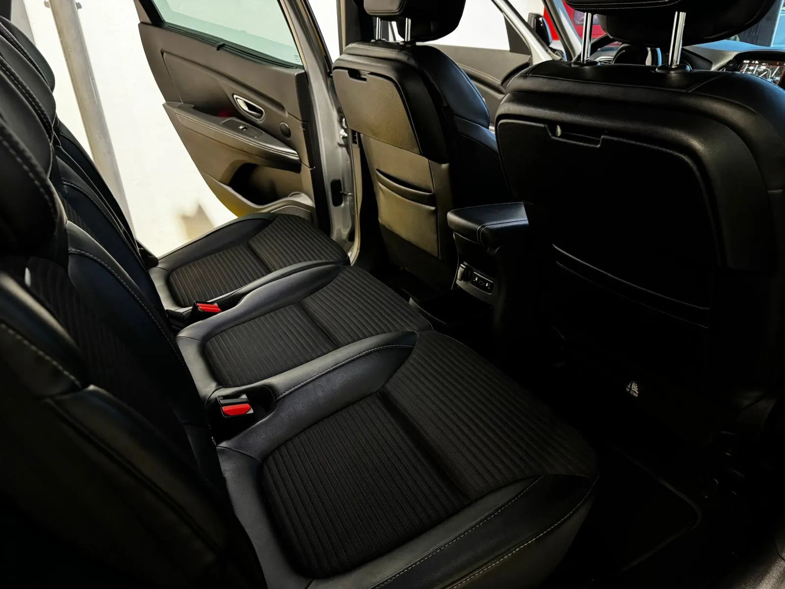 Renault Grand Scénic 1.5 dCi Intens EDC SS 28