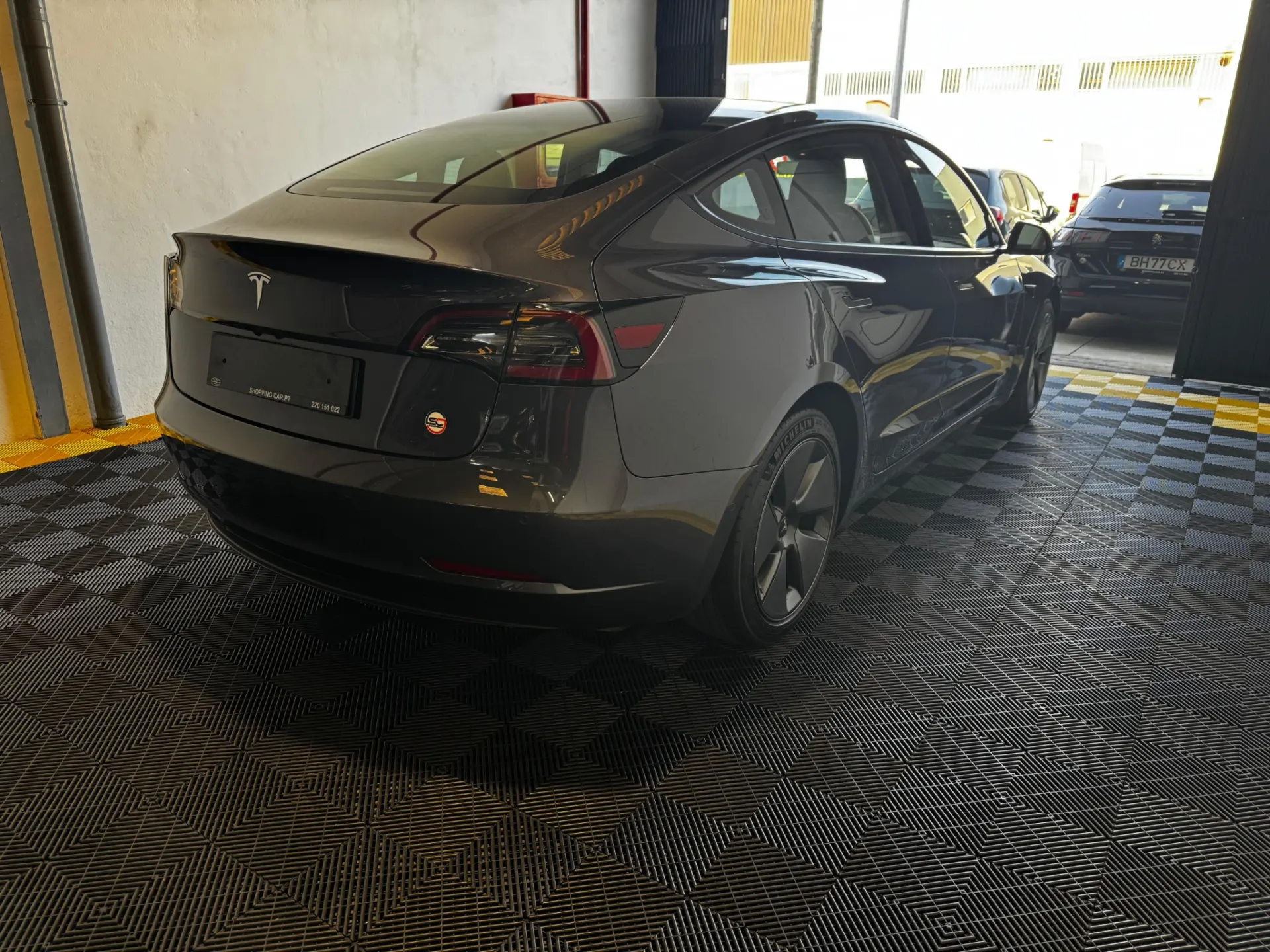 Tesla Model 3 Tração Traseira 11