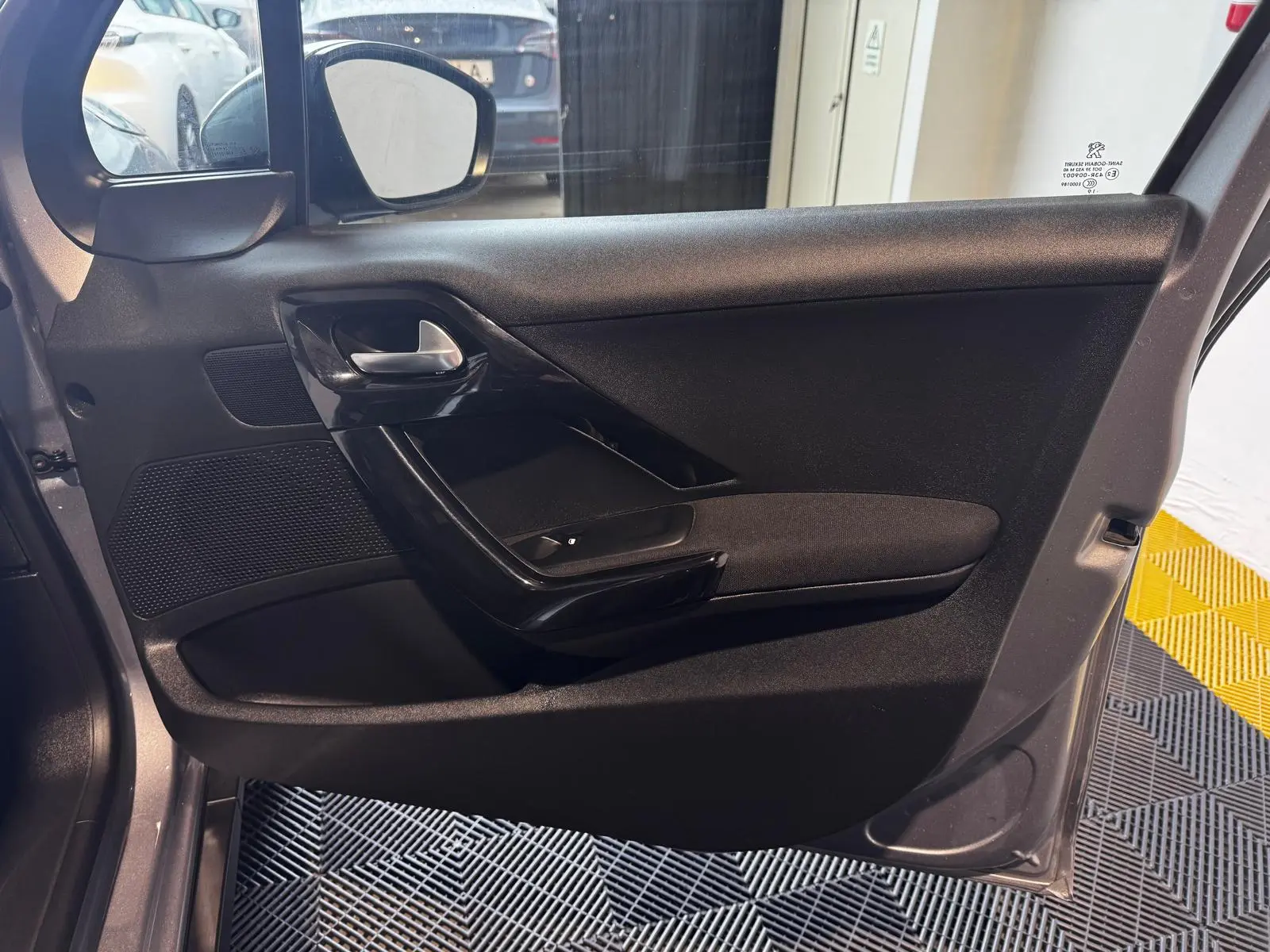 Peugeot 2008 1.2 PureTech Allure 24