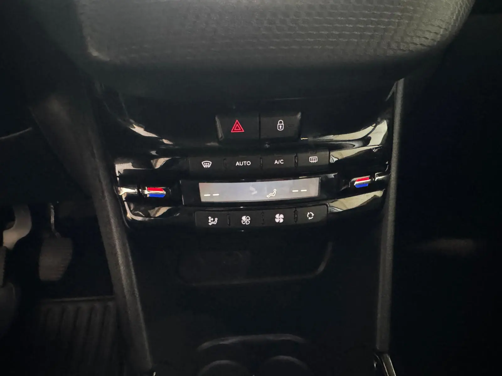 Peugeot 2008 1.2 PureTech Allure 36