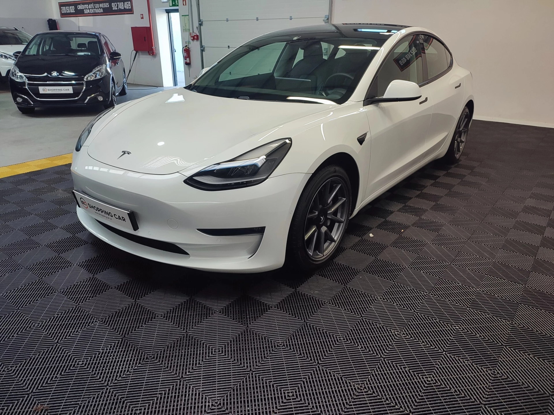 Tesla Model 3 2