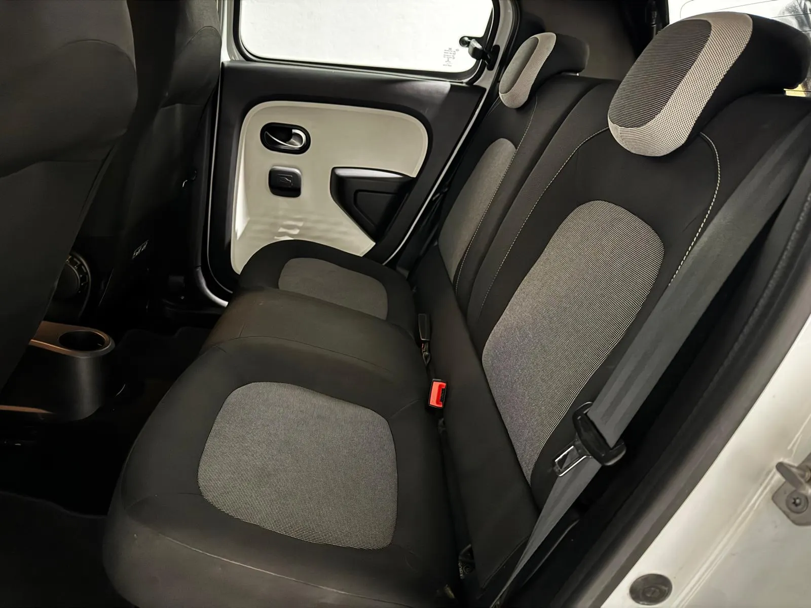 Renault Twingo 1.0 SCe Zen 23