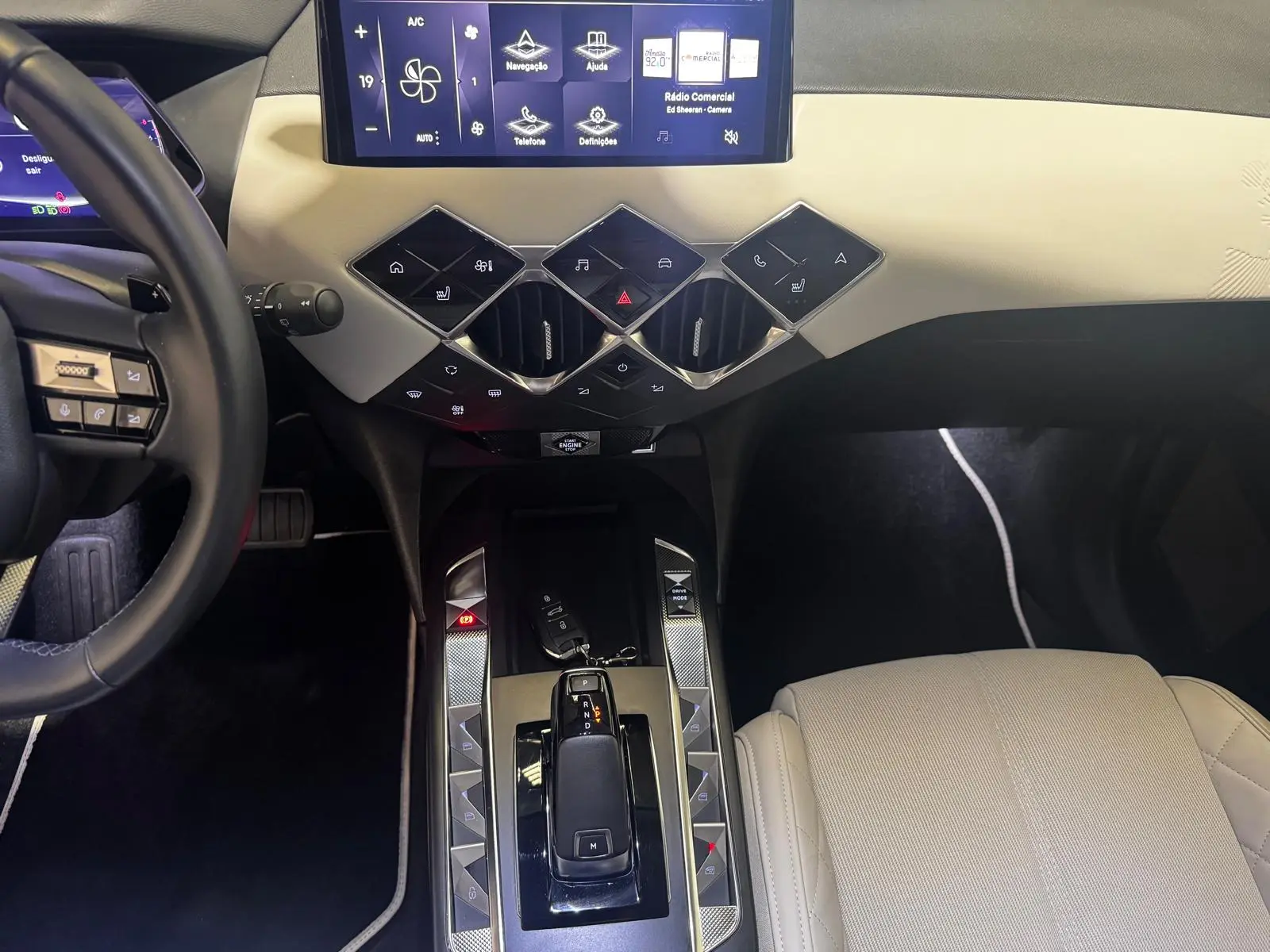 DS DS3 Crossback PureTech 100 PERFORMANCE LINE 29