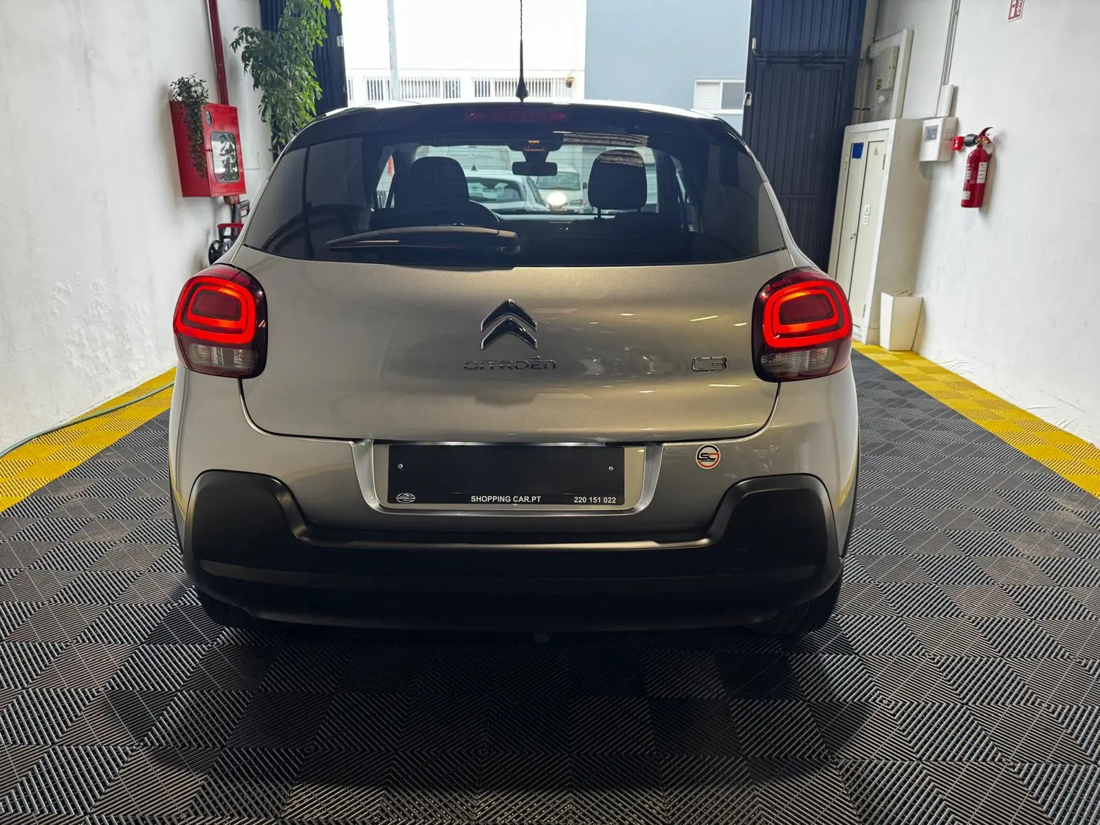 Citroën C3 1.2 PureTech Shine 14