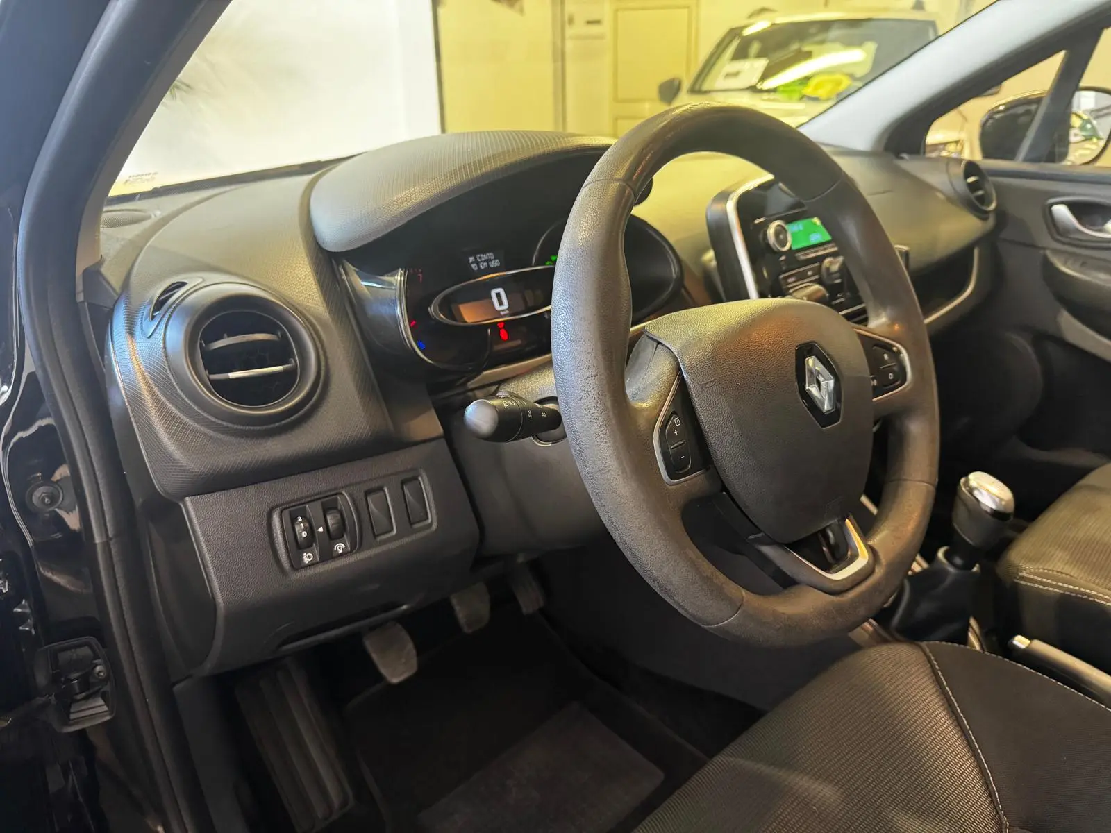 Renault Clio 1.2 Zen 15