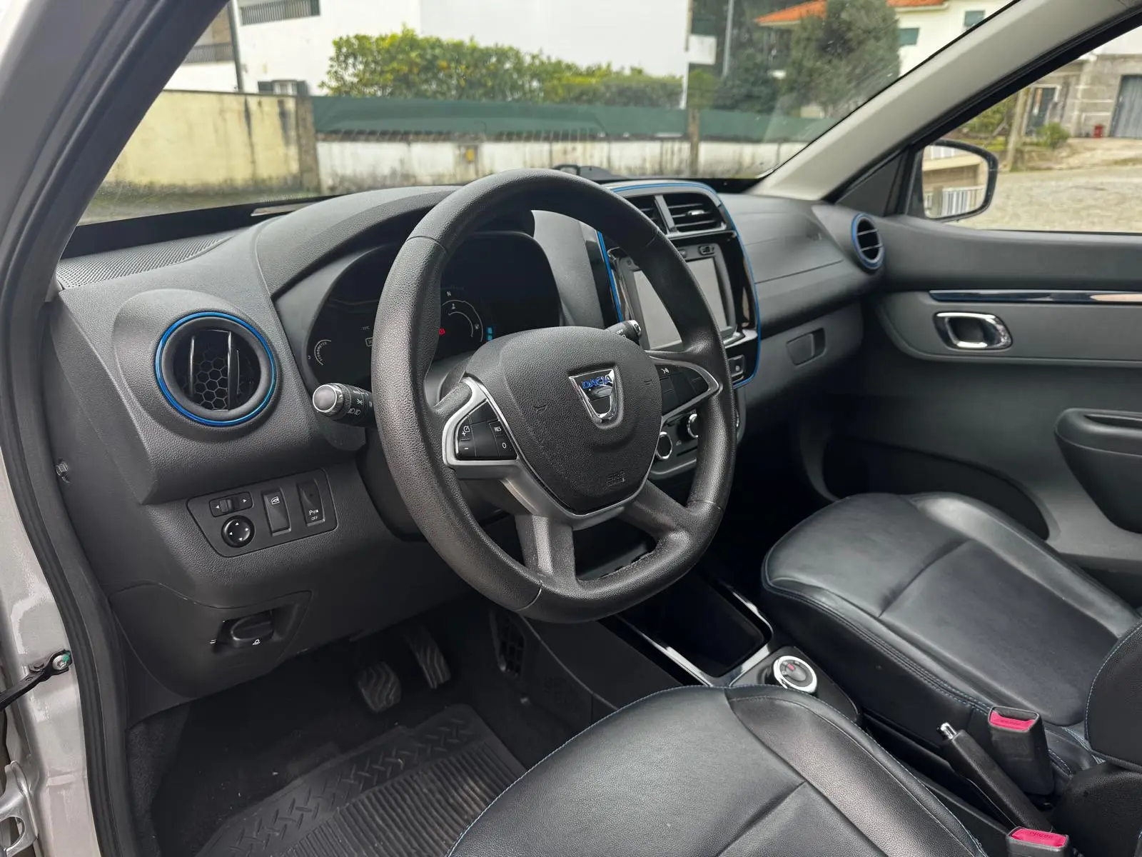 Dacia Spring Comfort 15