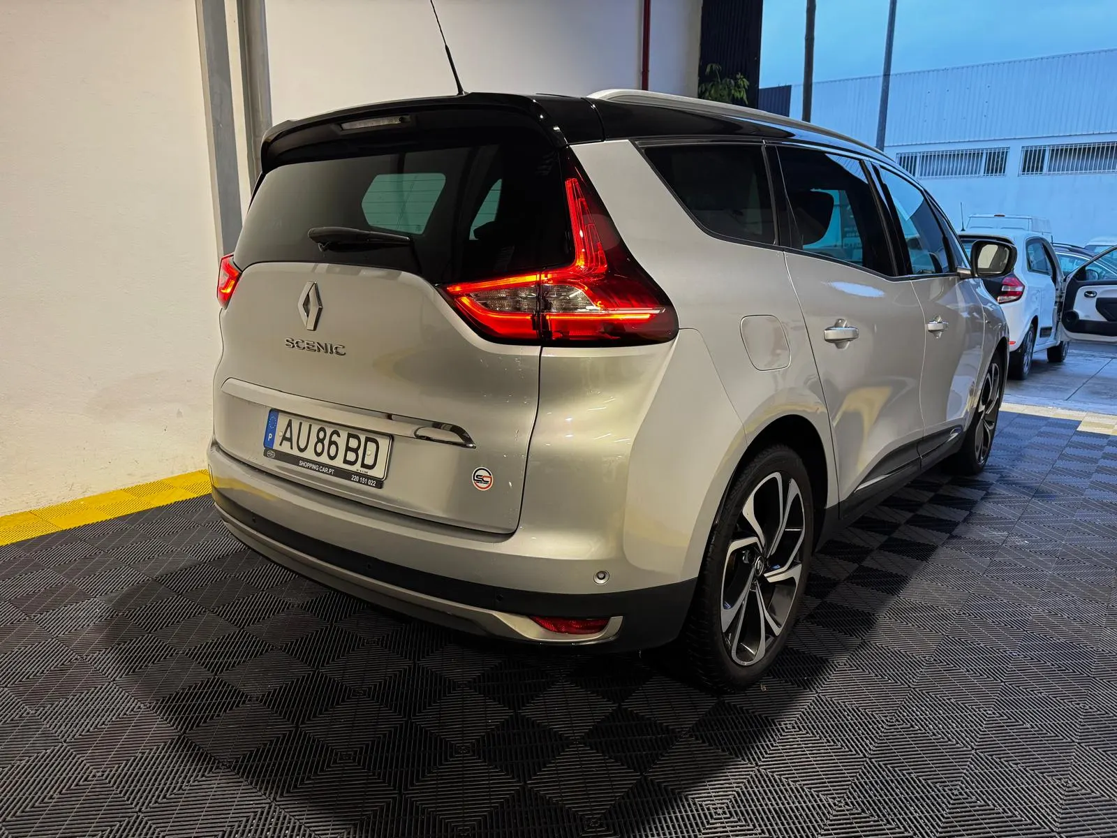 Renault Grand Scénic 1.5 dCi Intens EDC SS 6