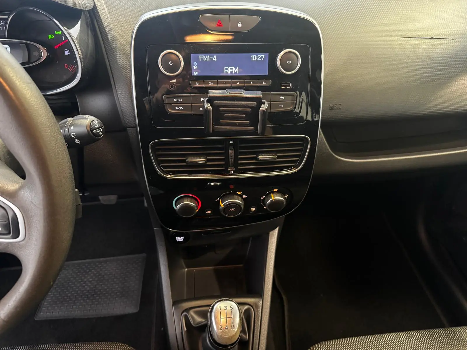 Renault Clio 1.2 Zen 23