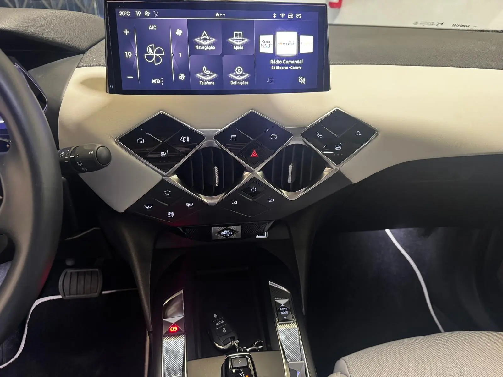 DS DS3 Crossback PureTech 100 PERFORMANCE LINE 28