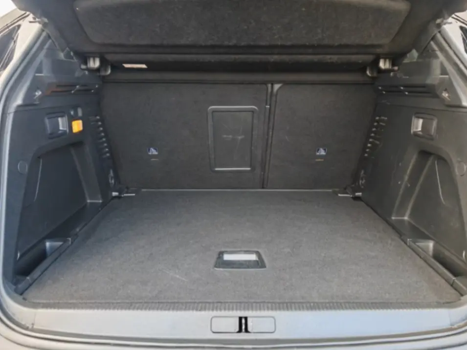 Peugeot 3008 PureTech 130 Stop & Start GPF EAT8 Allure Pack 16