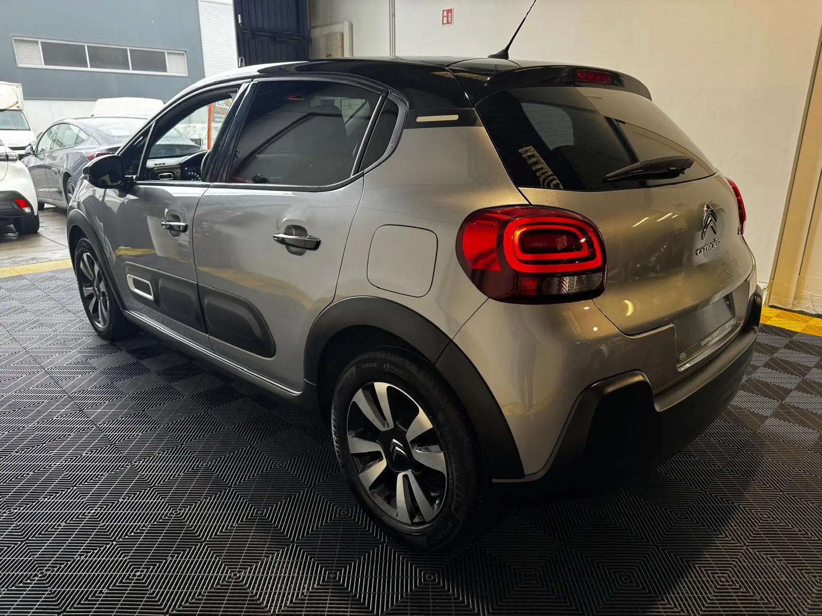 Citroën C3 1.2 PureTech Shine 11
