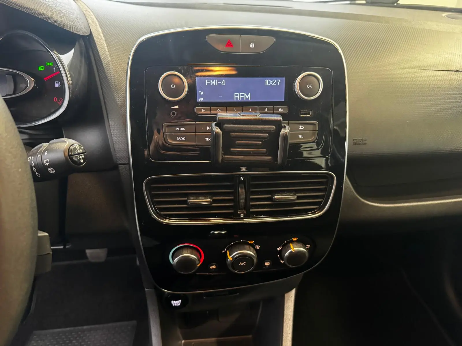 Renault Clio 1.2 Zen 22