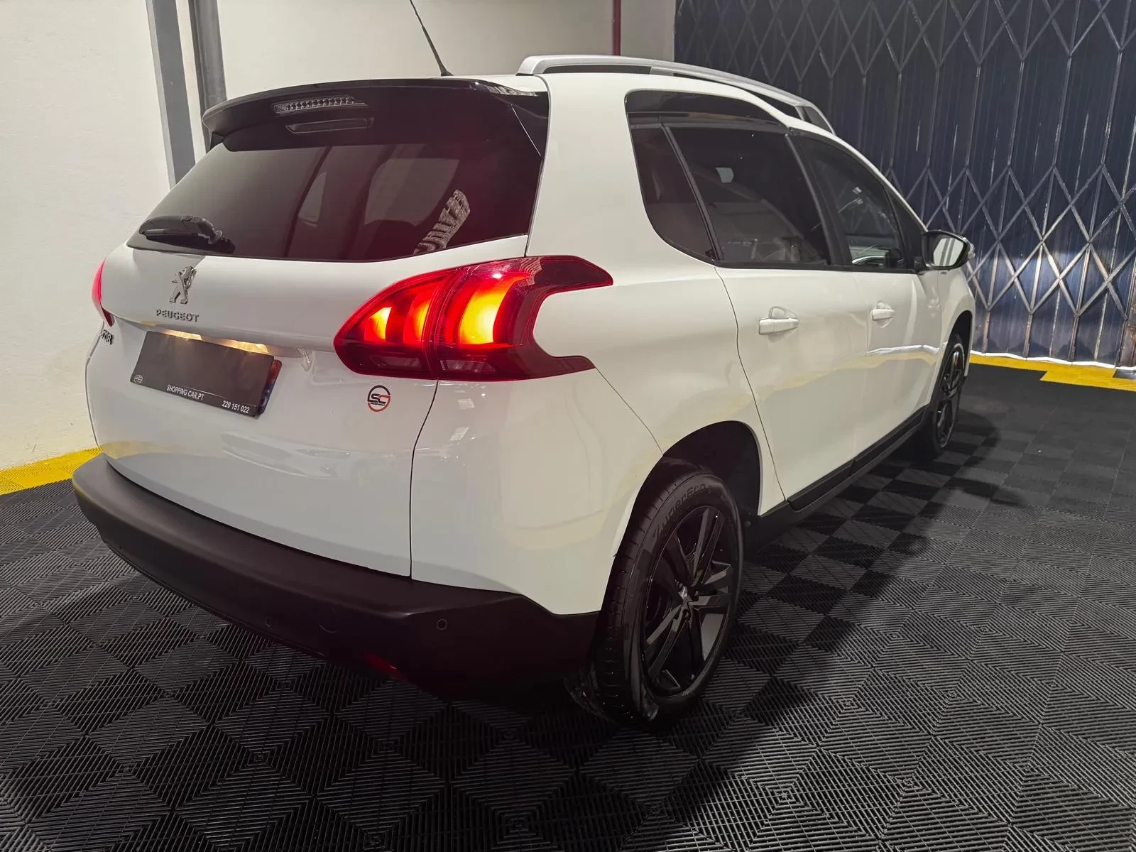Peugeot 2008 7