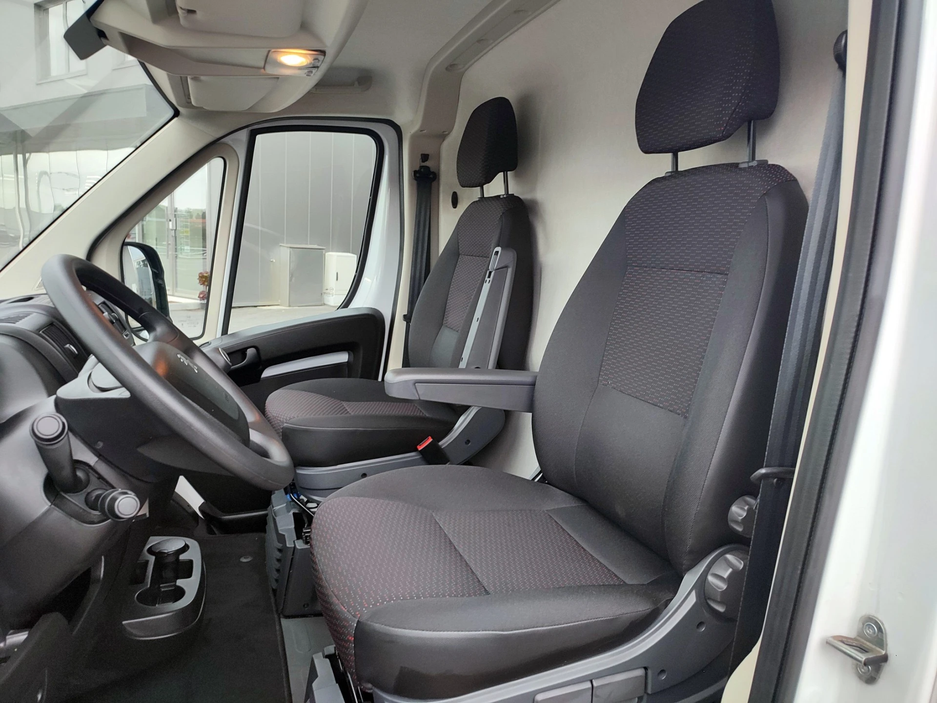 Peugeot Boxer 2.2 BlueHDi 435 L4 CD 21