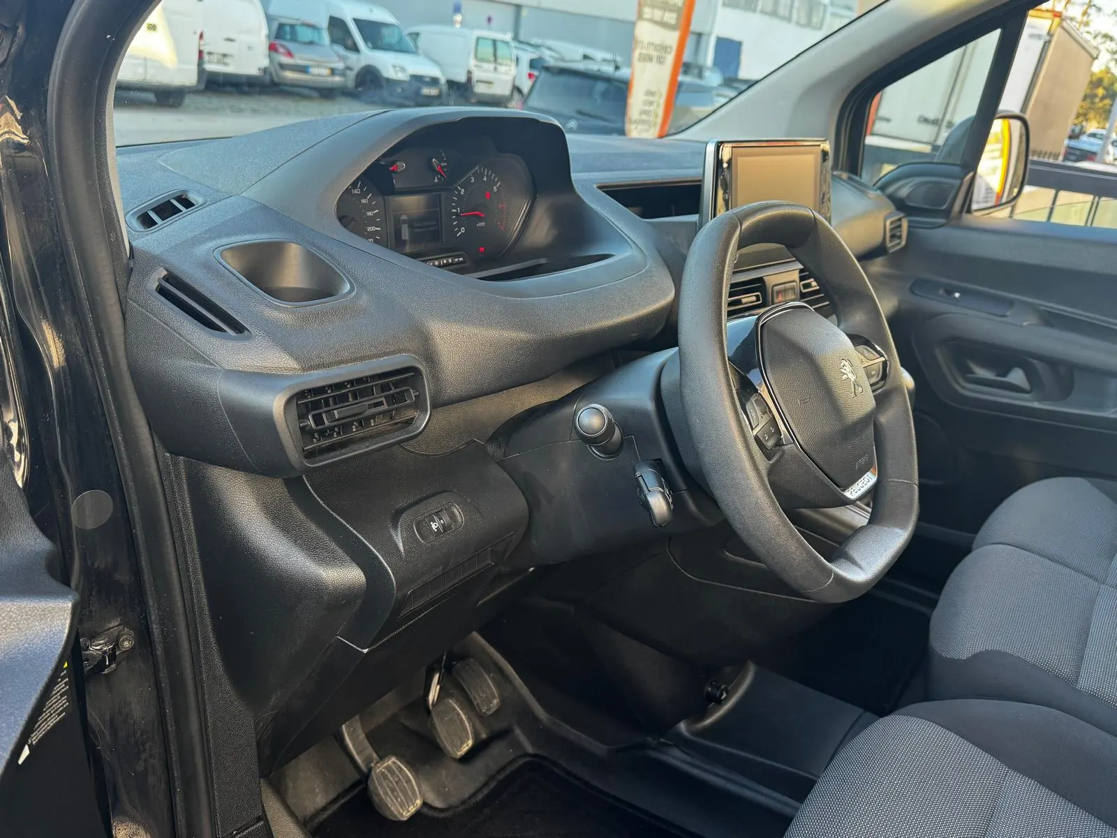 Peugeot Partner 1.6 BlueHDi Confort 23