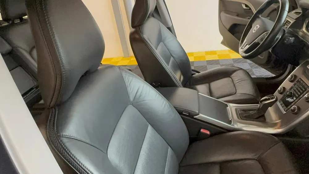 Volvo XC 70 2.0 D4 Momentum Geartronic 30