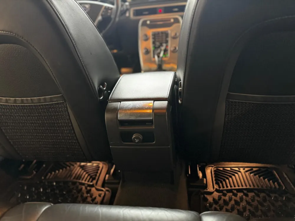 Volvo XC 70 2.0 D4 Momentum Geartronic 32