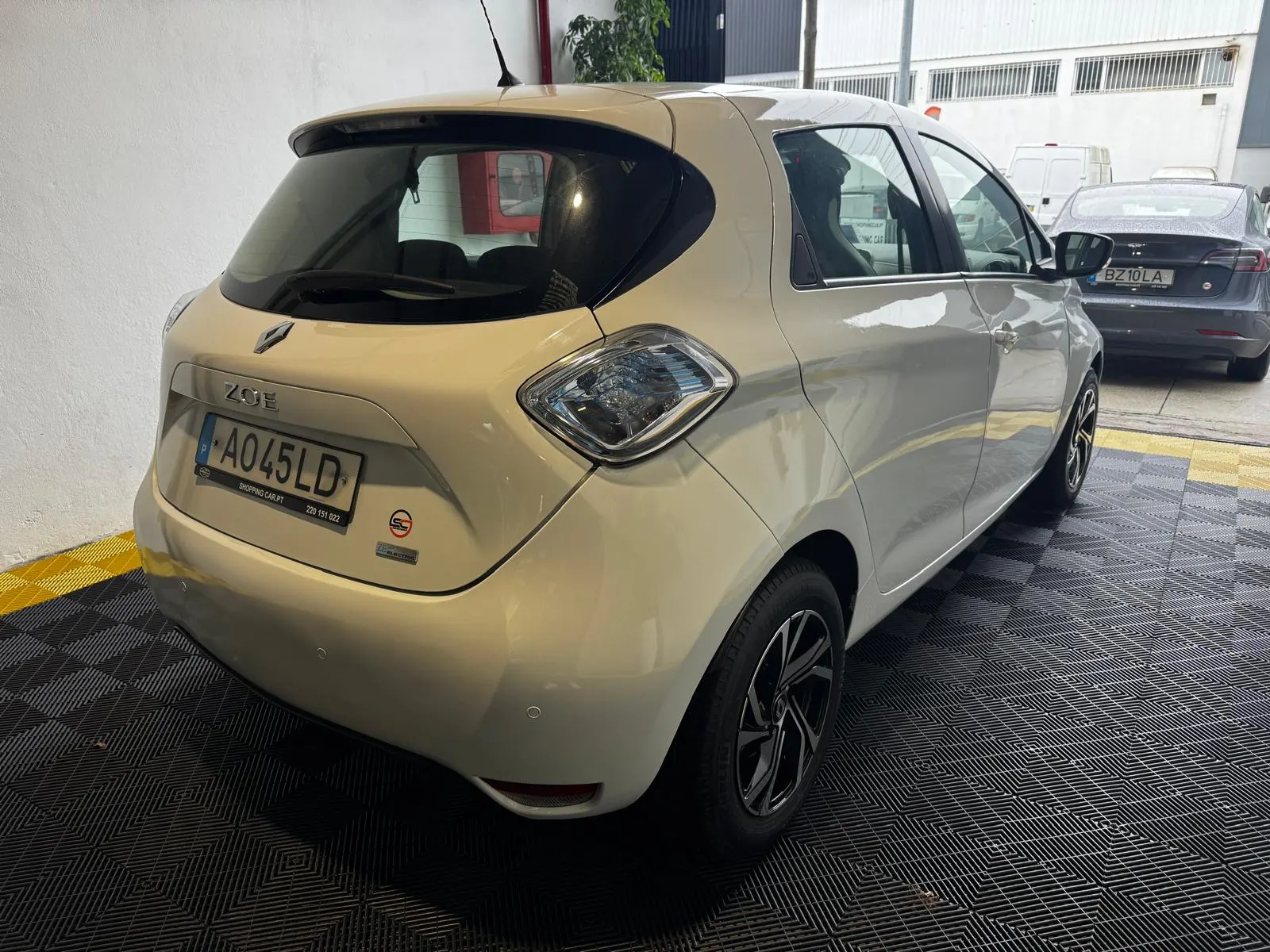 Renault Zoe 6