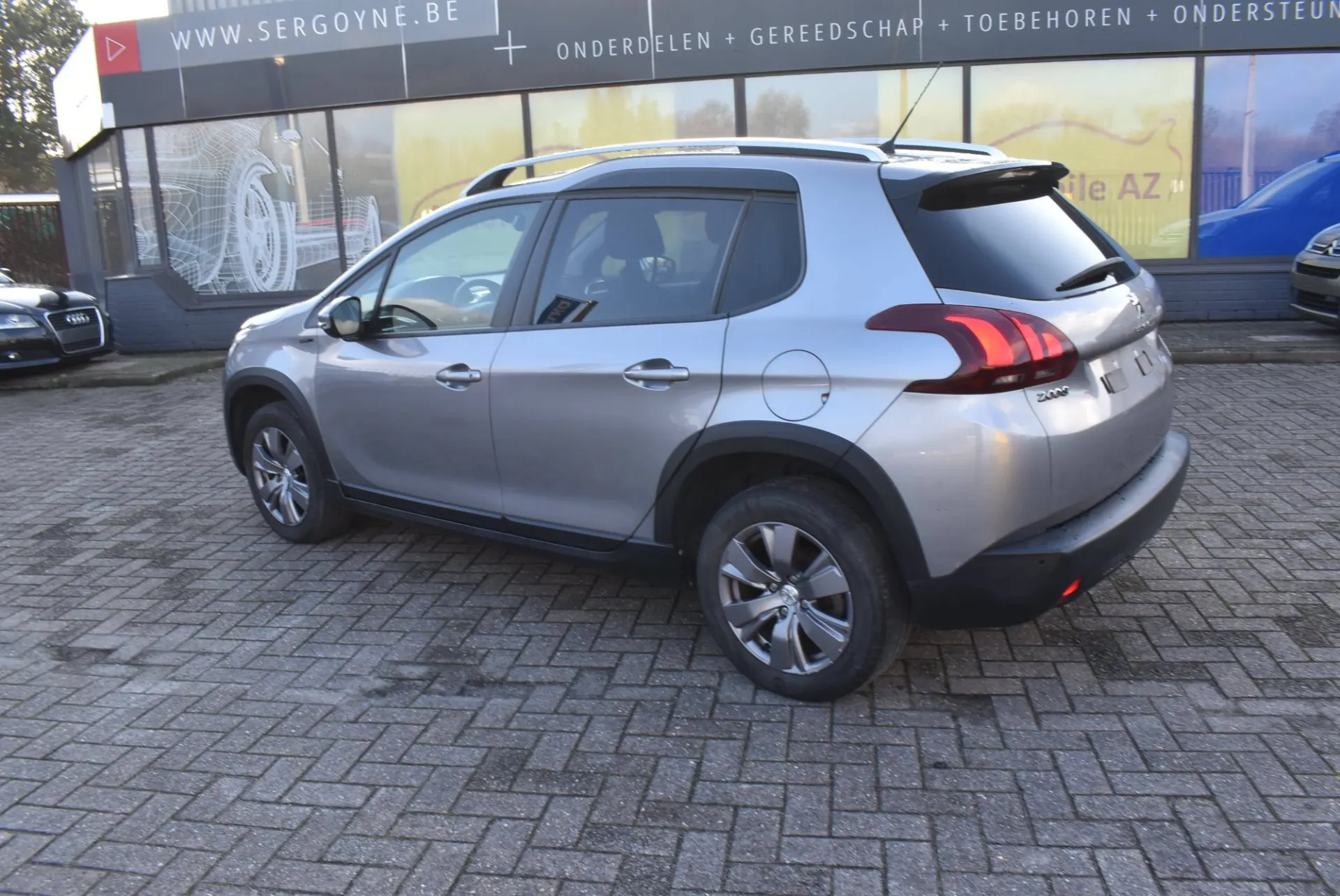 Peugeot 2008 1.2 PureTech Allure 3