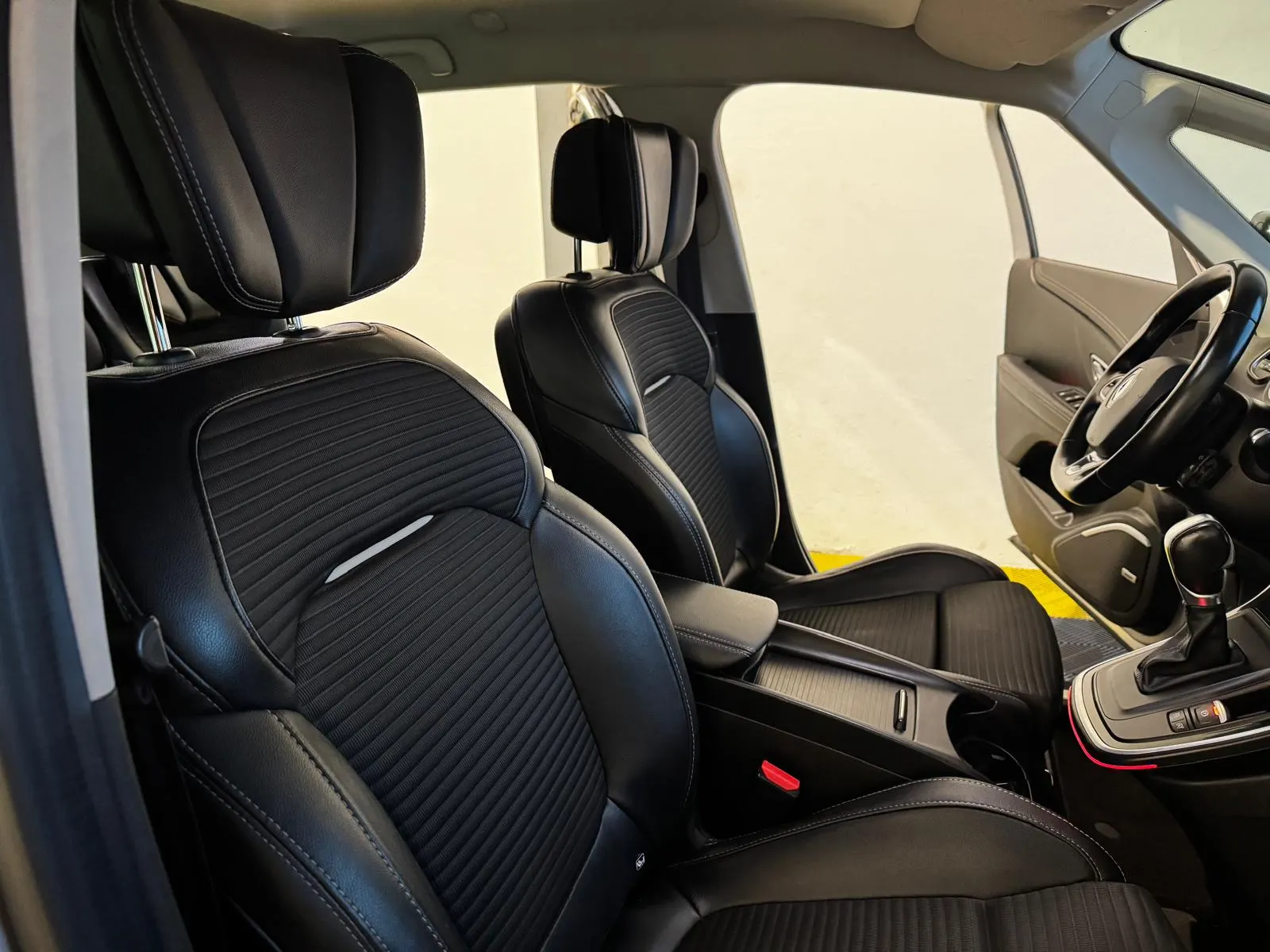 Renault Grand Scénic 1.5 dCi Intens EDC SS 31