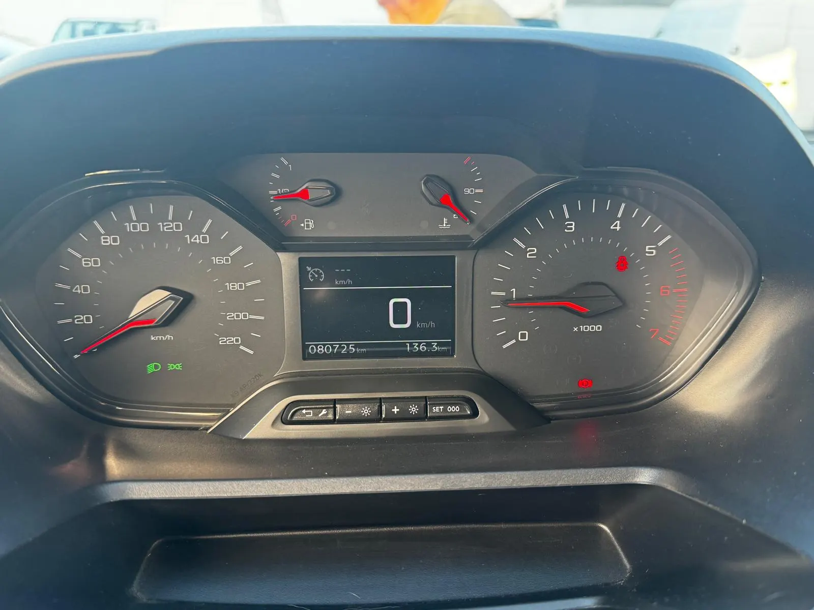 Peugeot Partner 1.6 BlueHDi Confort 28