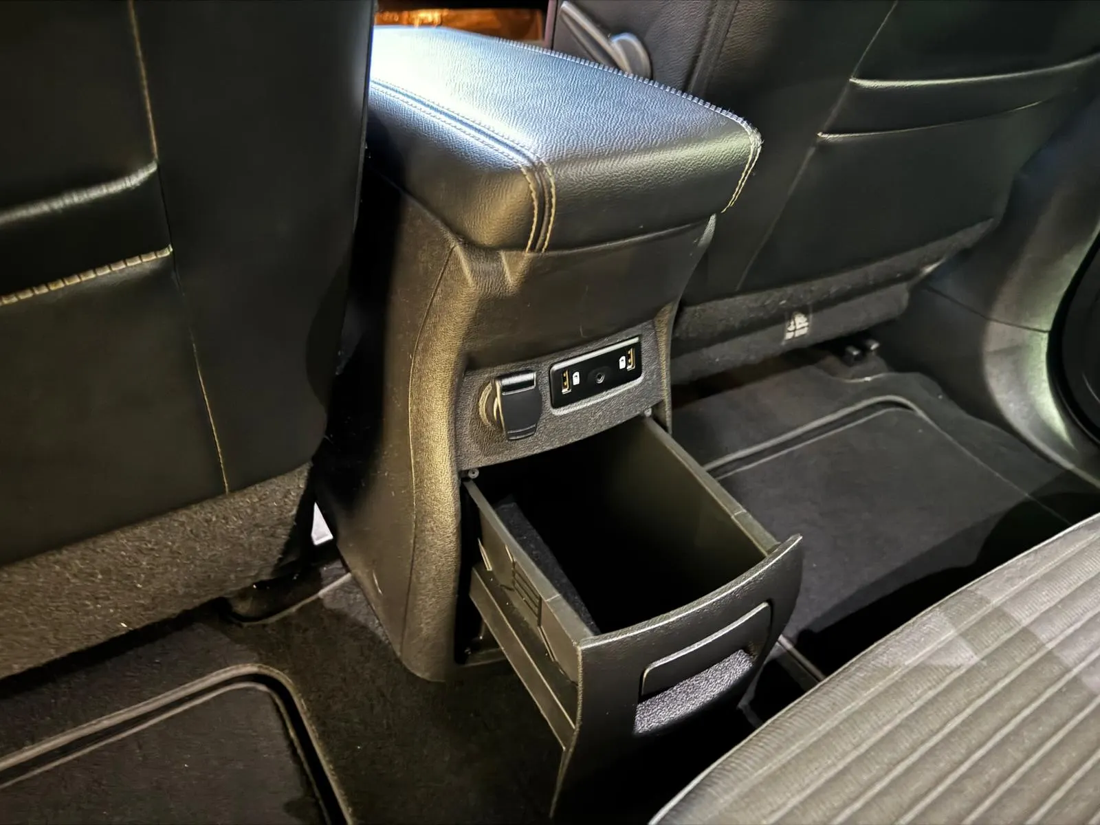 Renault Grand Scénic 1.5 dCi Intens EDC SS 27