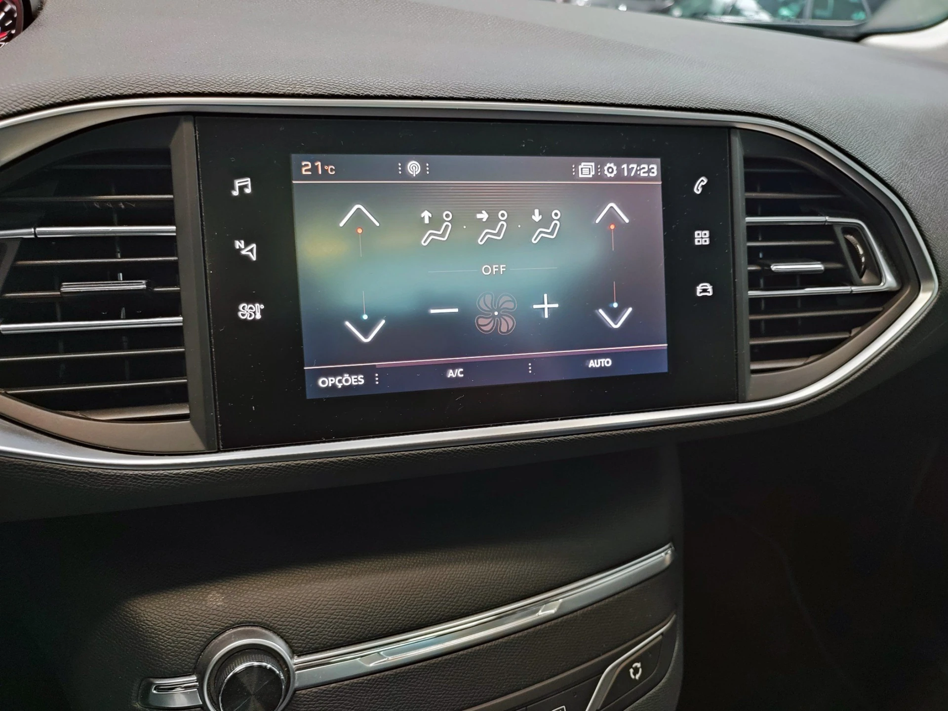Peugeot 308 SW Premium 31