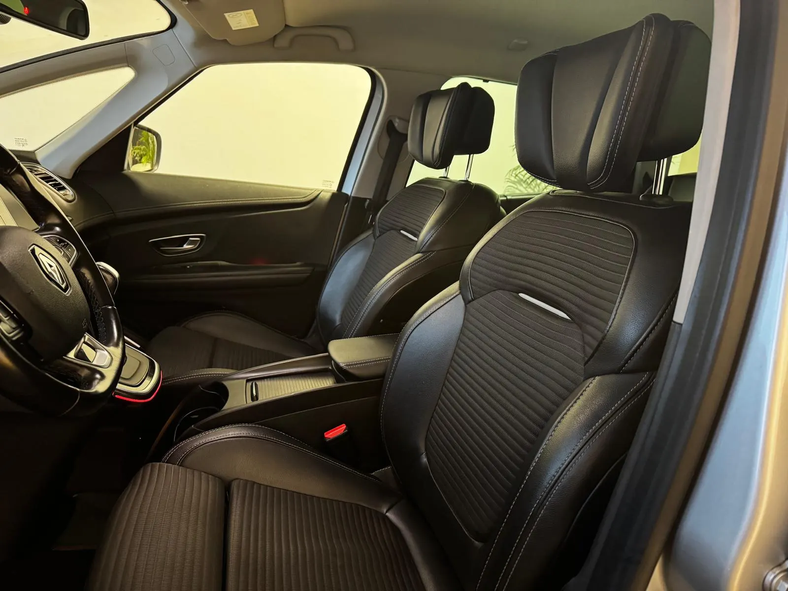 Renault Grand Scénic 1.5 dCi Intens EDC SS 32