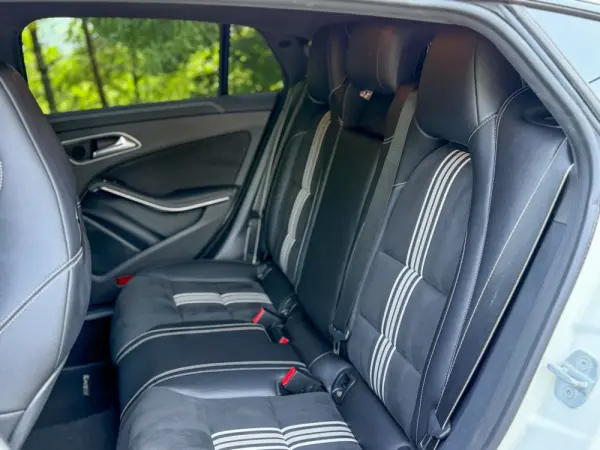 Mercedes-Benz CLA 220 (CDI) d 7G-DCT AMG Line 9