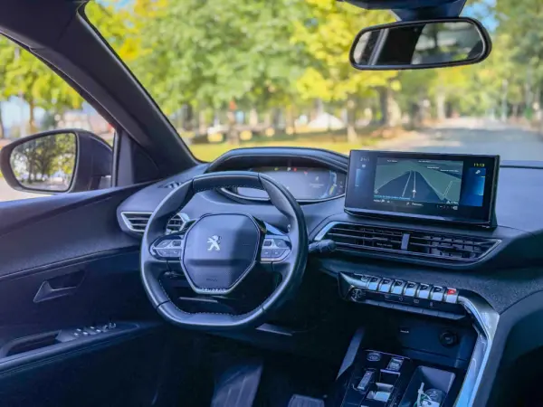 Peugeot 3008 1.6 Hybrid Allure e-EAT8 14