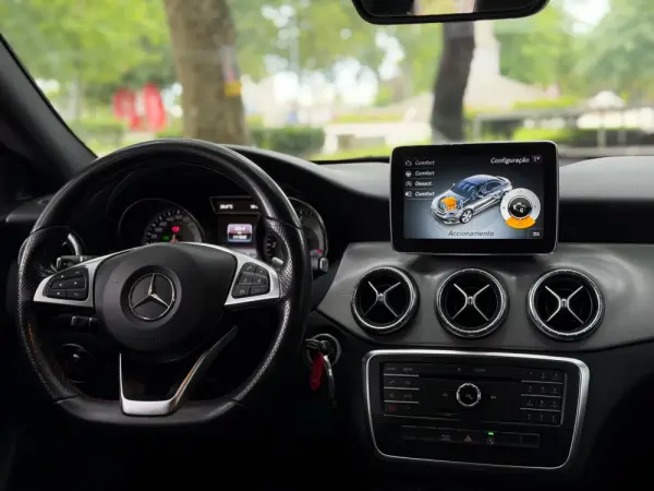 Mercedes-Benz CLA 200 d  7G-DCT AMG Line 14