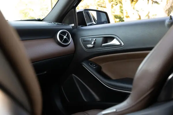 Mercedes-Benz A 45 AMG 4Matic Speedshift 7G-DCT 19