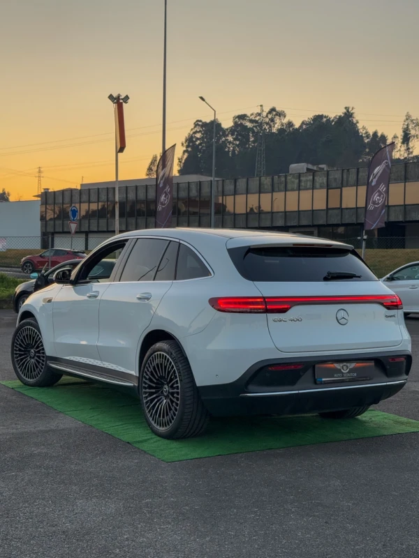 Mercedes-Benz EQC Amg 3