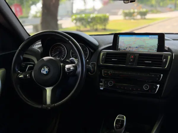 BMW 120 d xDrive Pack M 9