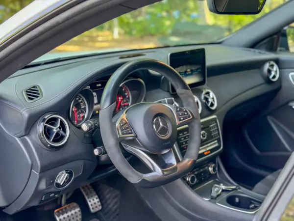 Mercedes-Benz CLA 220 (CDI) d 7G-DCT AMG Line 8