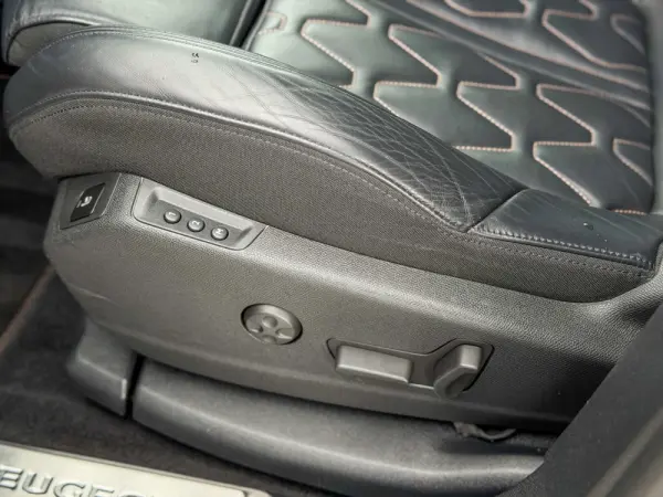 Peugeot 3008 1.5 BlueHDi GT EAT8 15