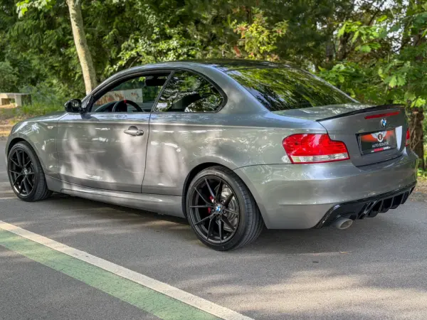BMW 123 d DPF Aut. Edition Sport 6