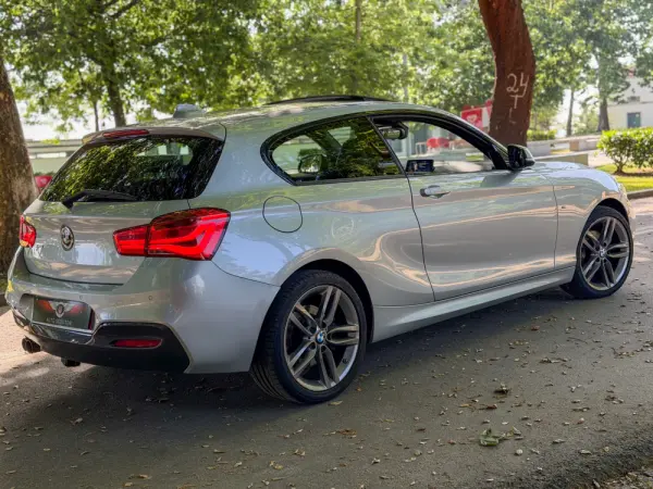 BMW 120 d xDrive Pack M 5