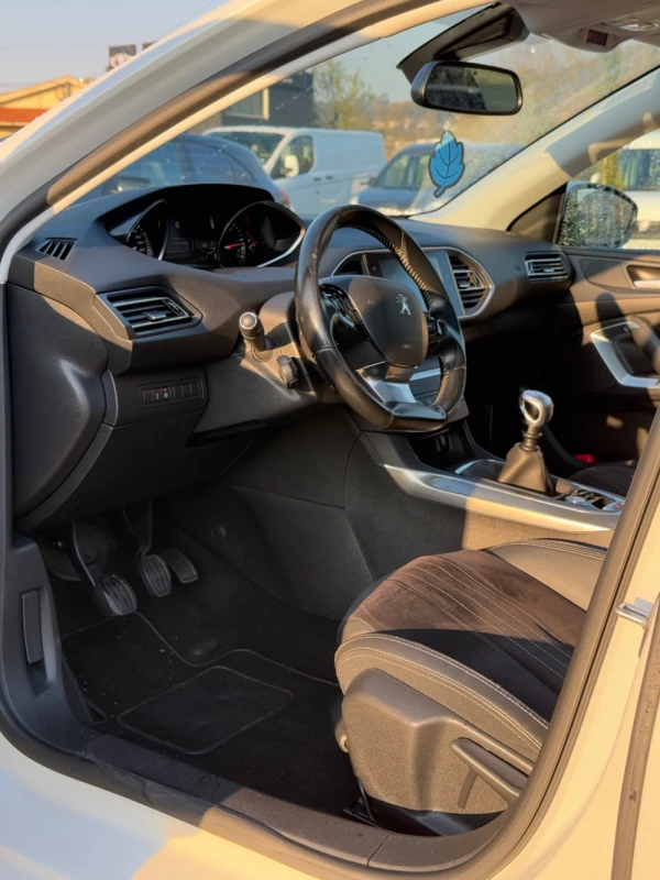 Peugeot 308 SW 1.5 BlueHDi GT Line 8