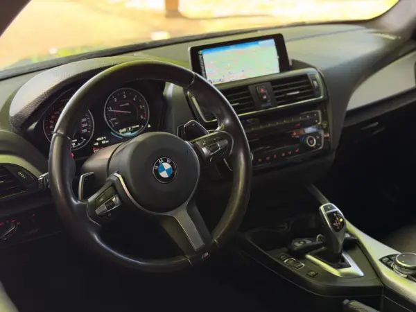 BMW 120 d xDrive Pack M 7