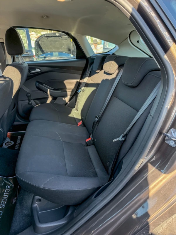 Ford Focus null 10