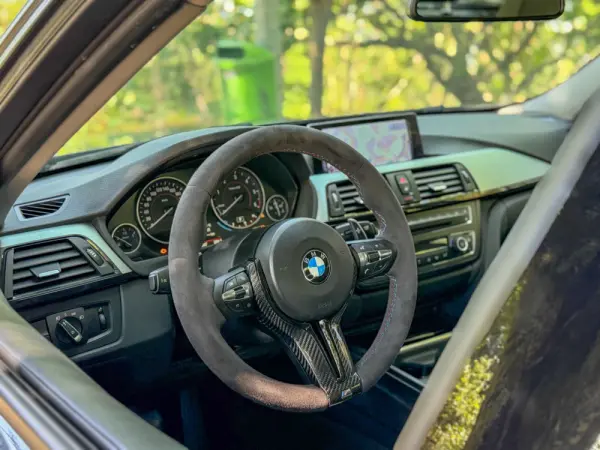 BMW 318 SPORT AUTO 10