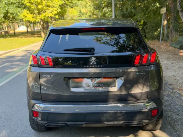 Peugeot 3008 1.6 Hybrid Allure e-EAT8 8