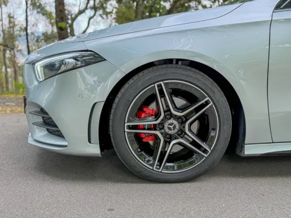 Mercedes-Benz A 180 Limousine AMG 4