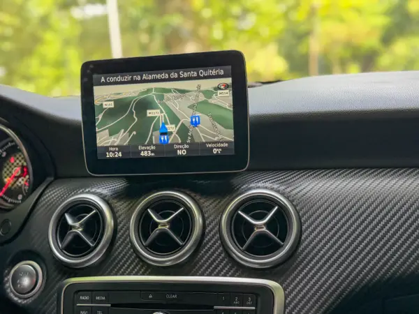 Mercedes-Benz A 180 d AMG Line 12