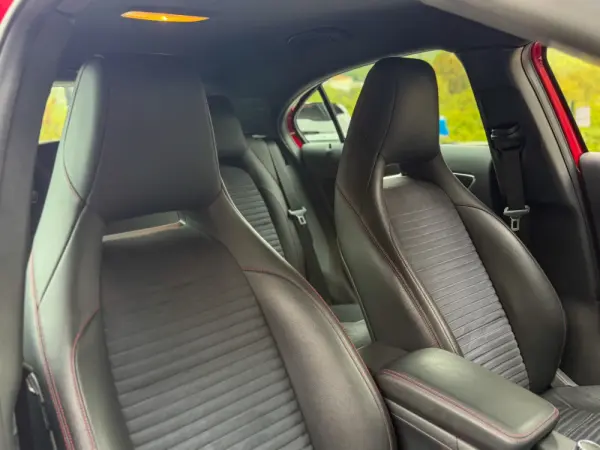 Mercedes-Benz A 180 CDI AMG Line 19
