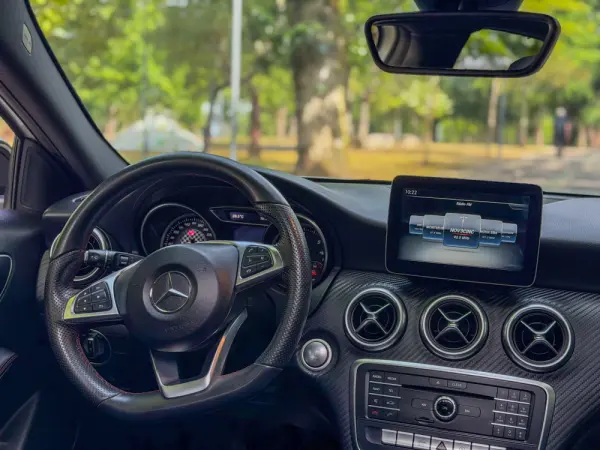 Mercedes-Benz A 180 d AMG Line 11