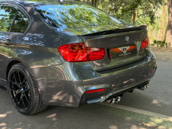 BMW 318 SPORT AUTO 7